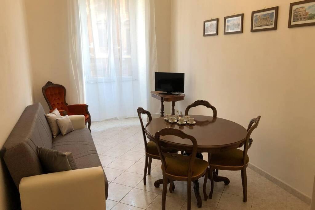 La Casa Di Rosa Apartment Rome Bagian luar foto